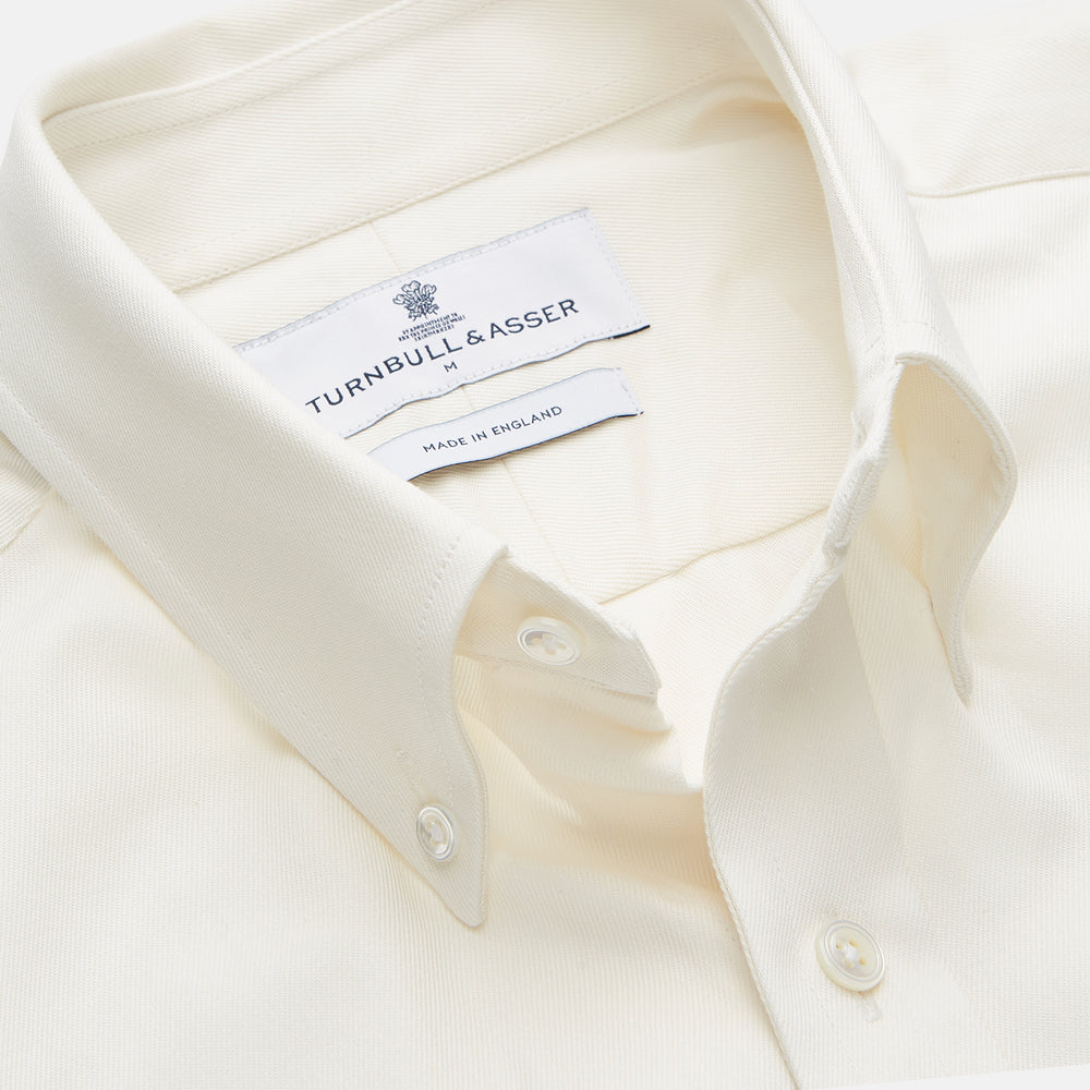 Cream Weekend Fit Hayne Shirt With Dorset Collar And 1-Button Cuffs