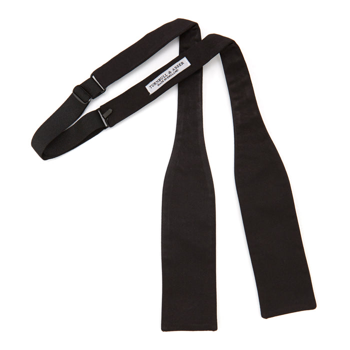 Black Batwing Satin Bow Tie Image 2