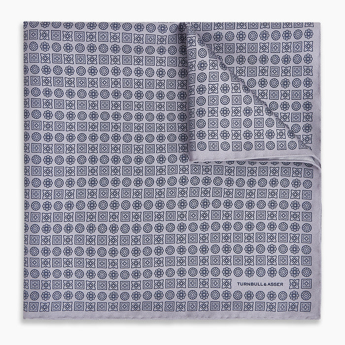 Rosette Lilac Pocket Square in Silk Image 4