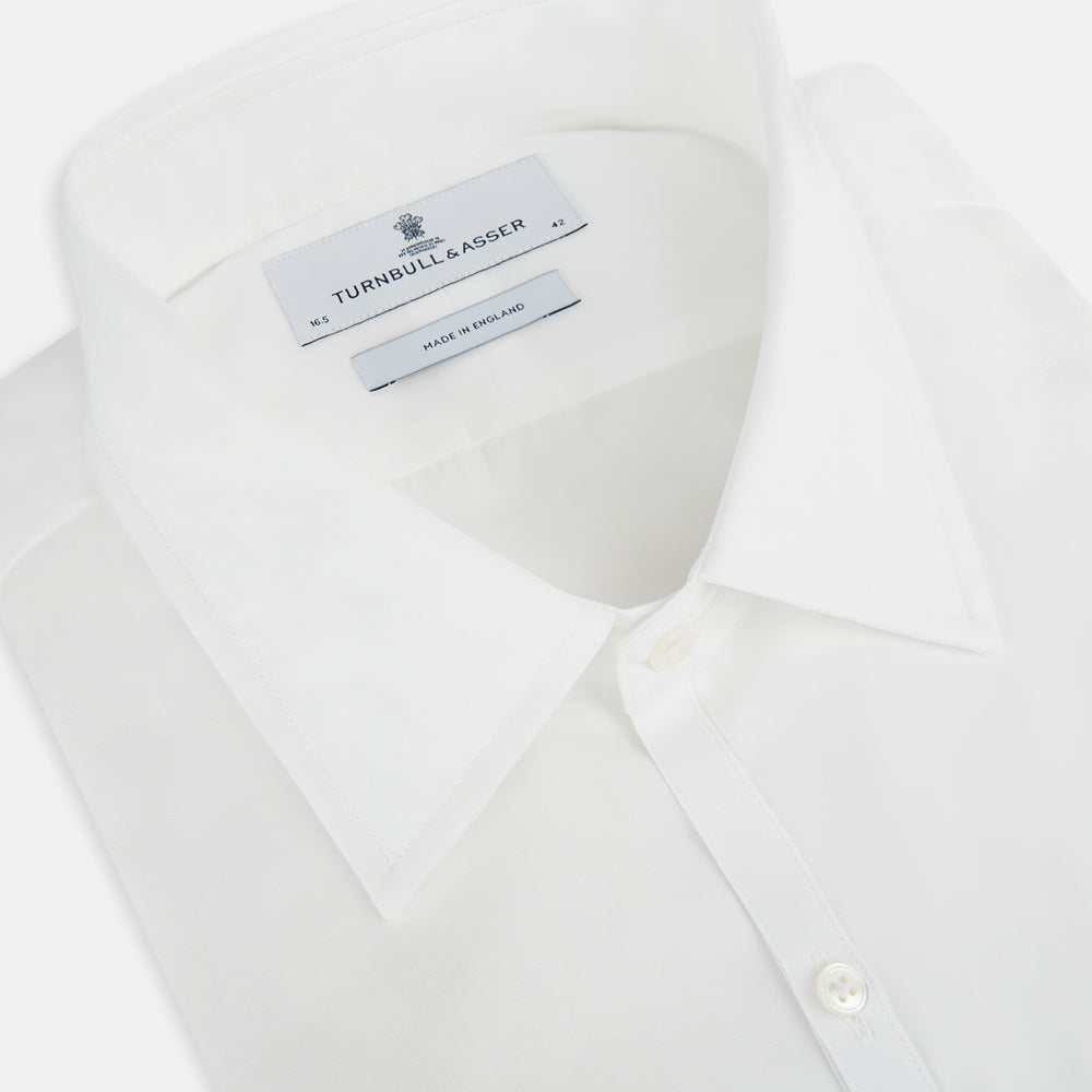 PLAIN WHITE WESTMINSTER SHIRT WITH TURNBULL COLLAR AND 3- BUTTON CUFFS
