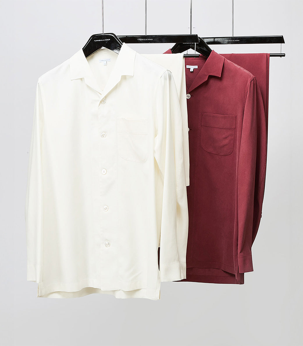 ターンブル&アッサー TURNBULL & ASSER SHIRTMAKERS 英国王が愛用 戴冠式のシャツはターンブル＆アッサー｜THE NIKKEI MAGAZINE
