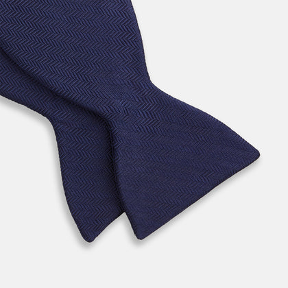 HERRINGBONE NAVY BOW TIE Image 2