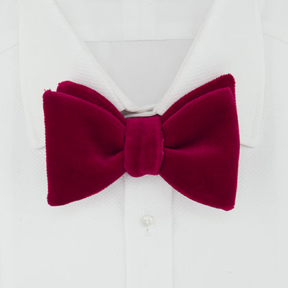 Red Velvet Bow Tie Image 1