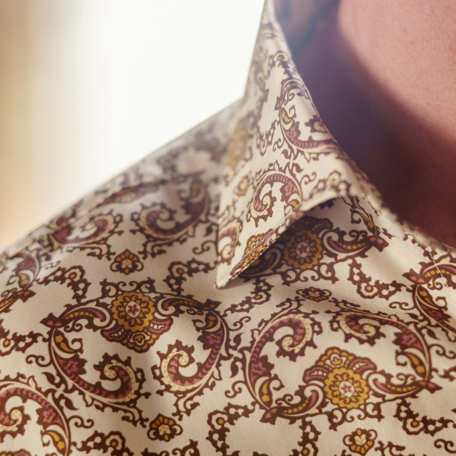 View 4 of product Tailored Fit Cream Jagger Print Silk Shirt with Kent Collar and 2-Button Cuffs