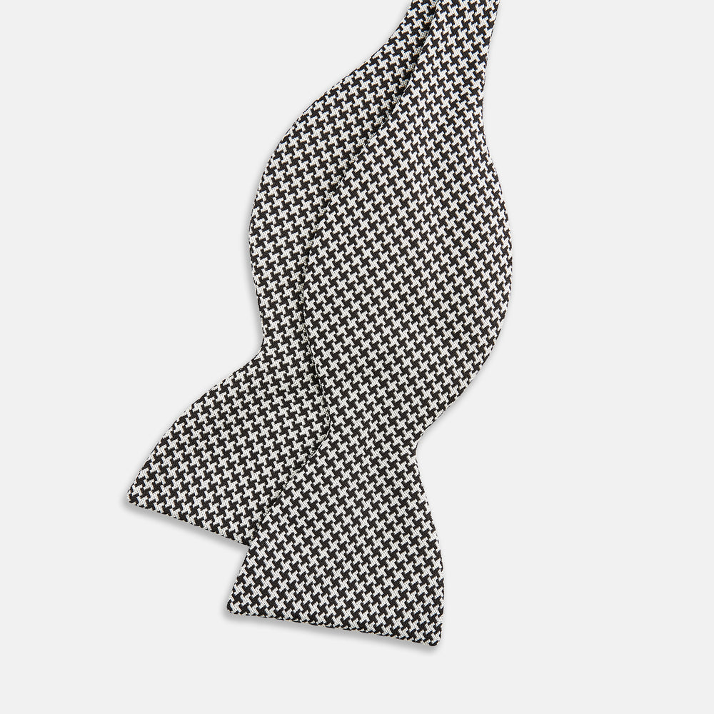 Fine Puppytooth Monochrome Silk Bow Tie