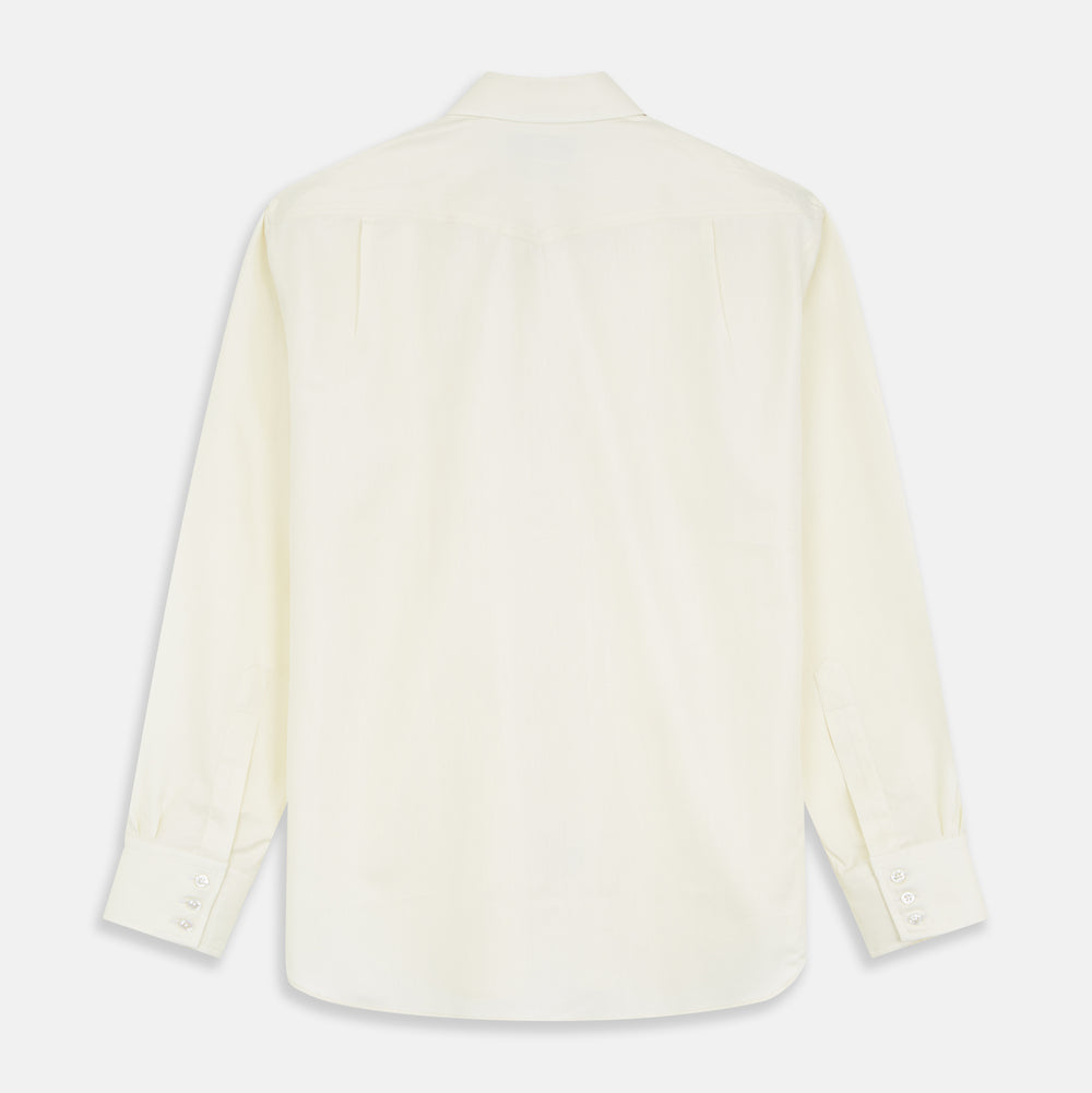 Cream Weekend Fit Larkin Shirt With Dorset Collar And 3-Button Cuffs