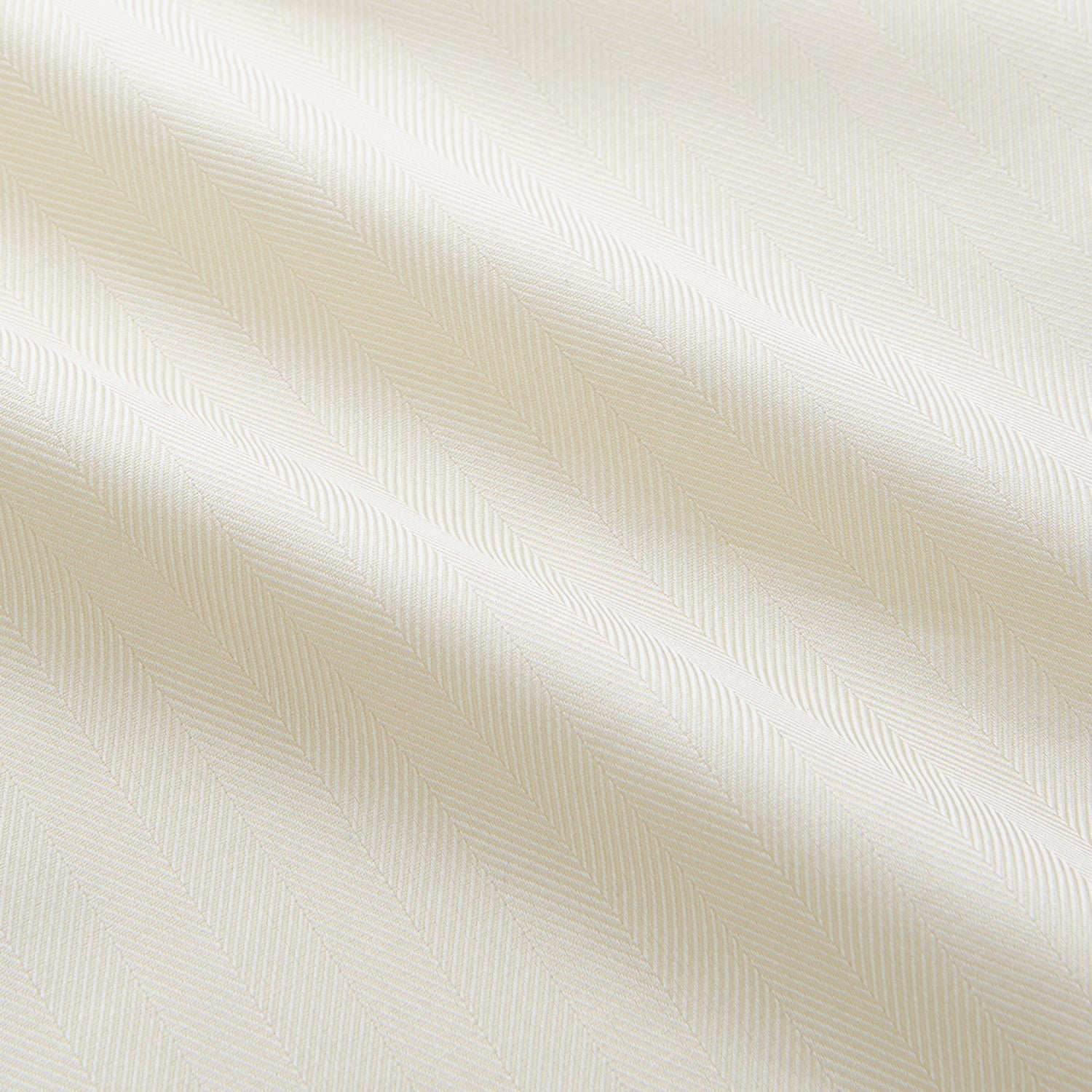 View 4 of product Cream Weekend Fit Larkin Shirt With Dorset Collar And 3-Button Cuffs